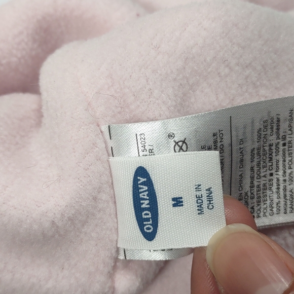 Old Navy Pom Pom fleece Ear Flap fashion strap Winter Warm hat Size Medium - Picture 12 of 13